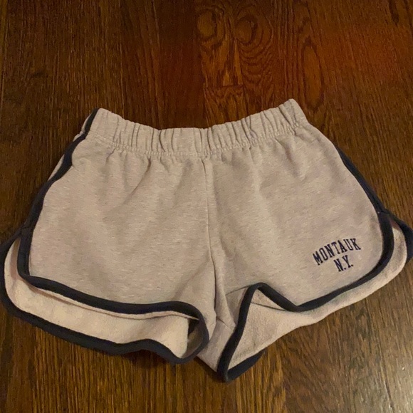 Brandy Melville Pants - brandy Millville girl’s shorts